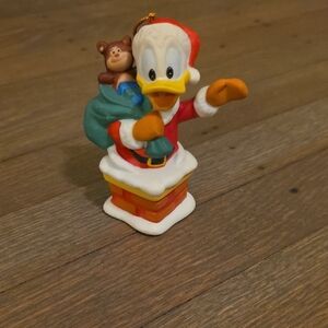 Disney Grolier Donald Duck Chimney Vintage 1994 Porcelain Ornament